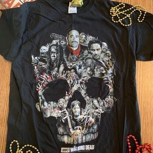 🧟‍♀️”The Walking Dead” Graphic Tshirt🧟‍♀️